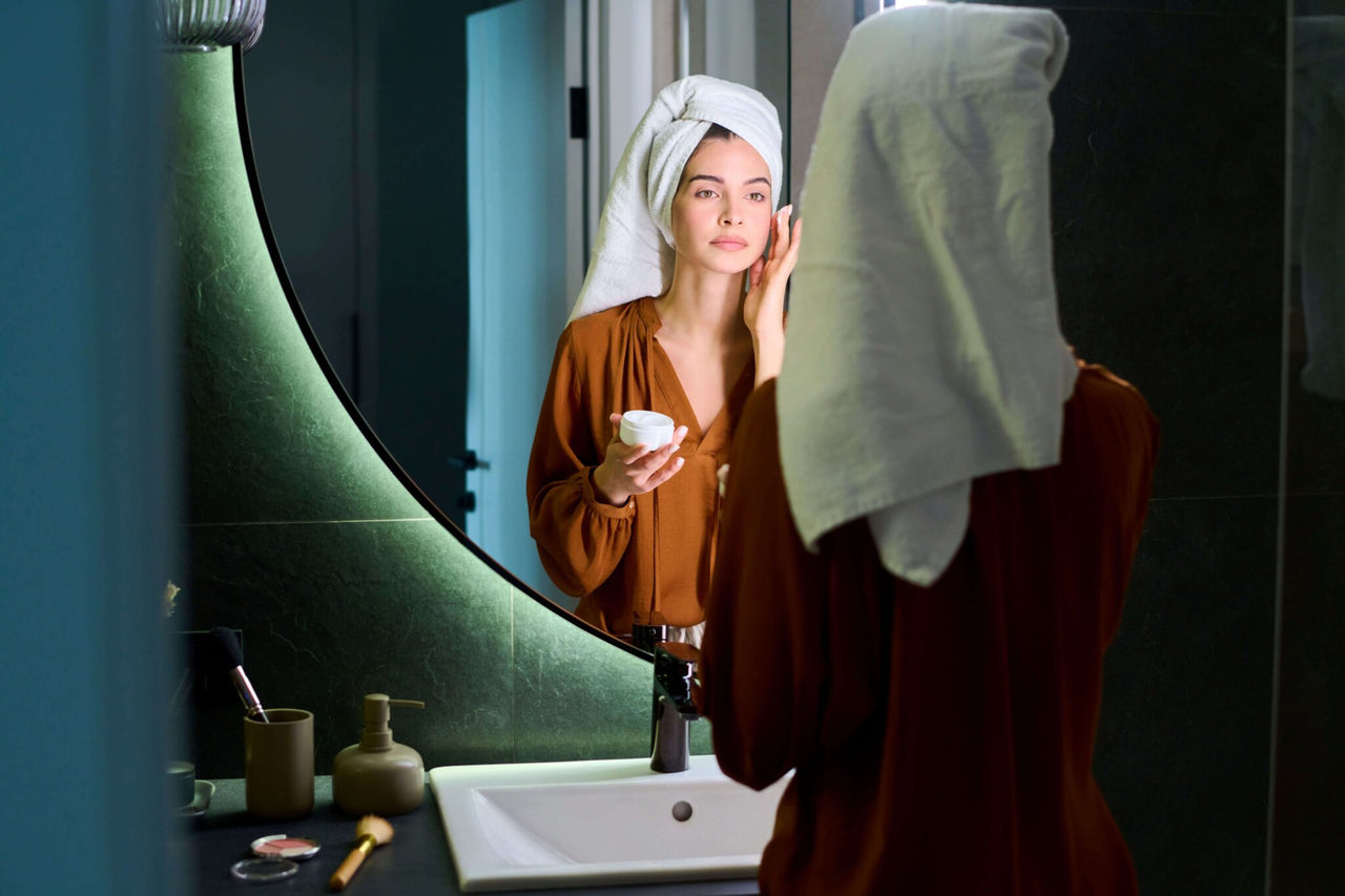 Night Routine: The Ultimate Guide for Skin and Hair Care Before Bed